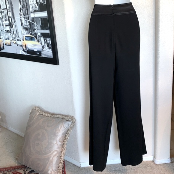 FASHION NOVA cargo pants, wide leg, black faux leather, zip, high waist. M - Picture 4 of 17